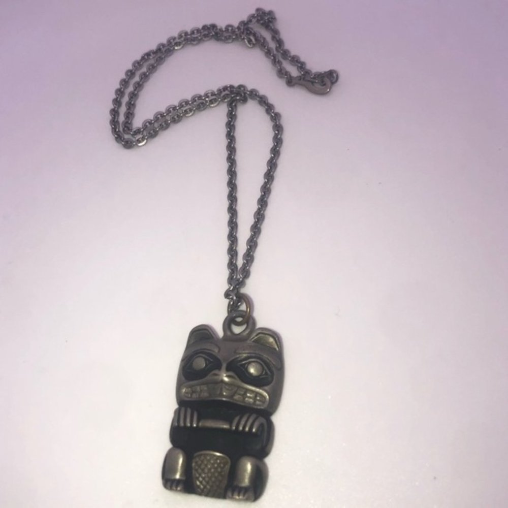 VTG Frederick Pewter Indigenous First Nations Beaver Pendant &Chain 20” &1.5”